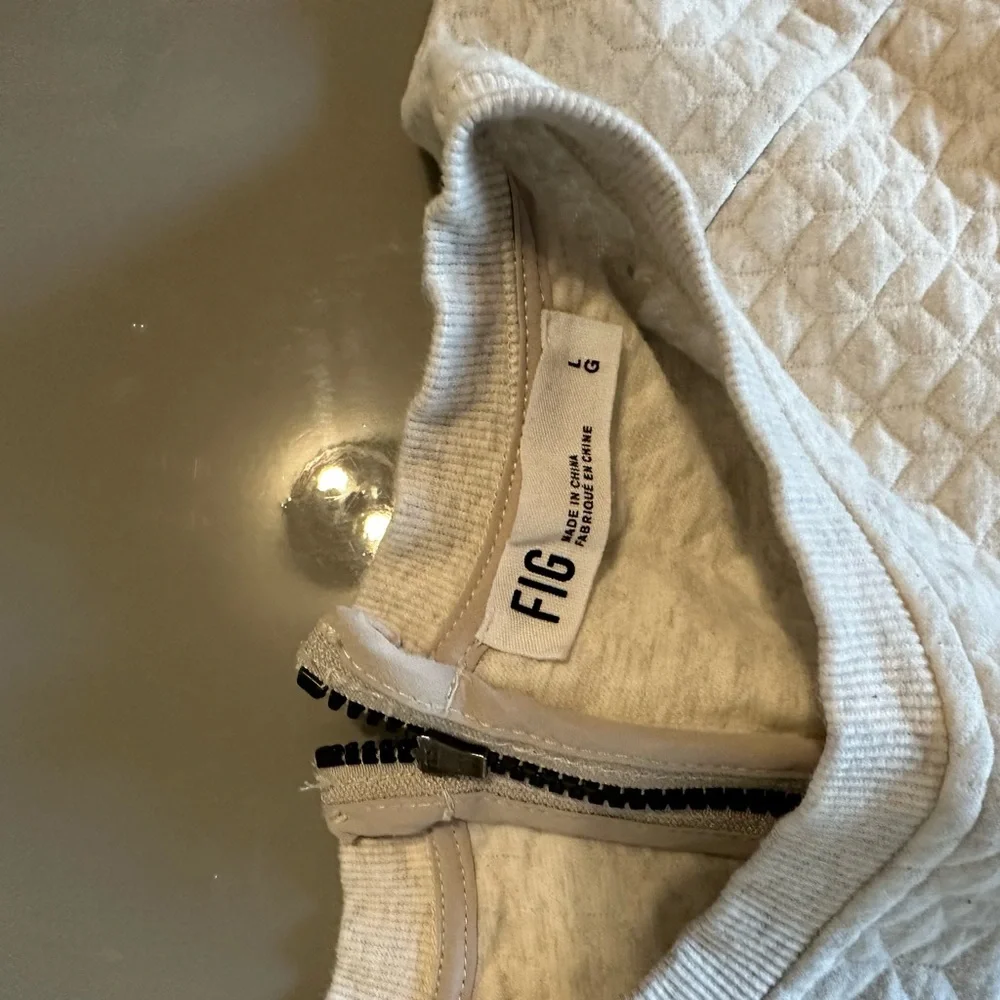 Fig sweater - Picture 1 of 3